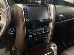 Toyota Hilux SW4