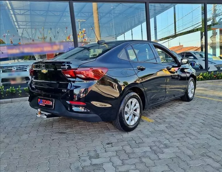 Chevrolet Onix Preto 9