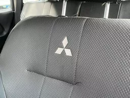 Mitsubishi Pajero TR4