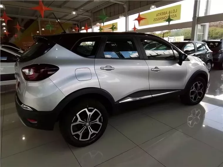 Renault Captur Prata 6