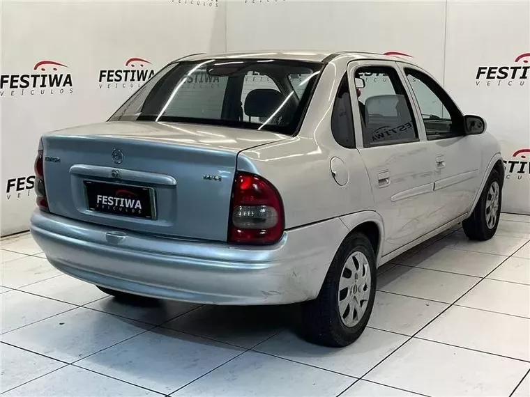 Chevrolet Corsa Prata 2