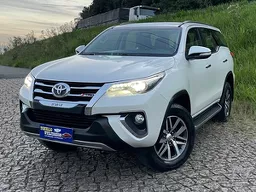 Toyota Hilux SW4