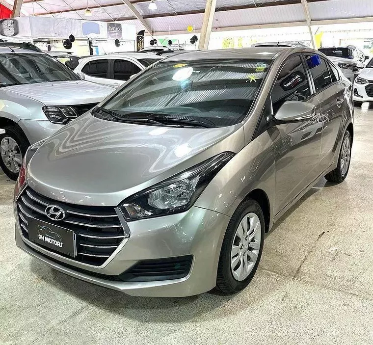 Hyundai HB20S Prata 4