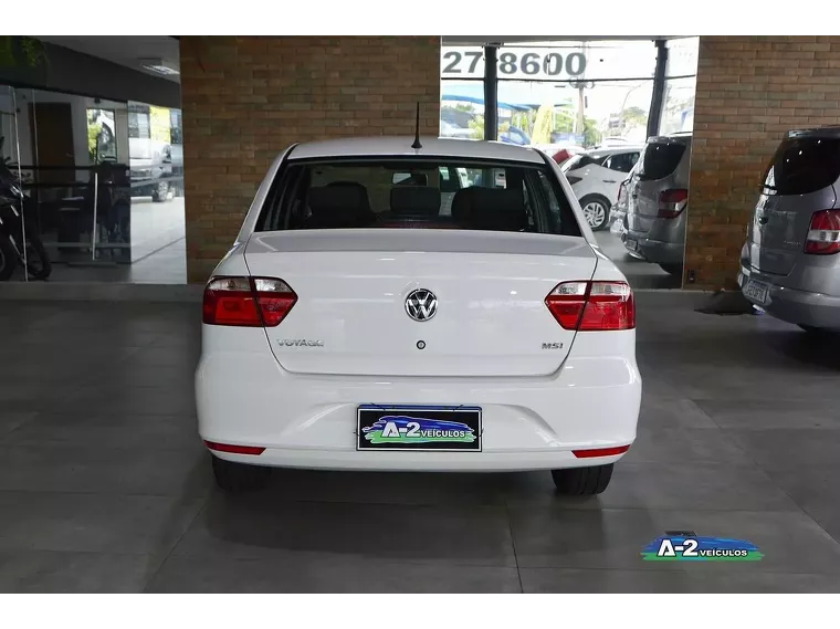 Volkswagen Voyage Branco 10