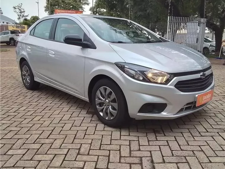 Chevrolet Onix Prata 2