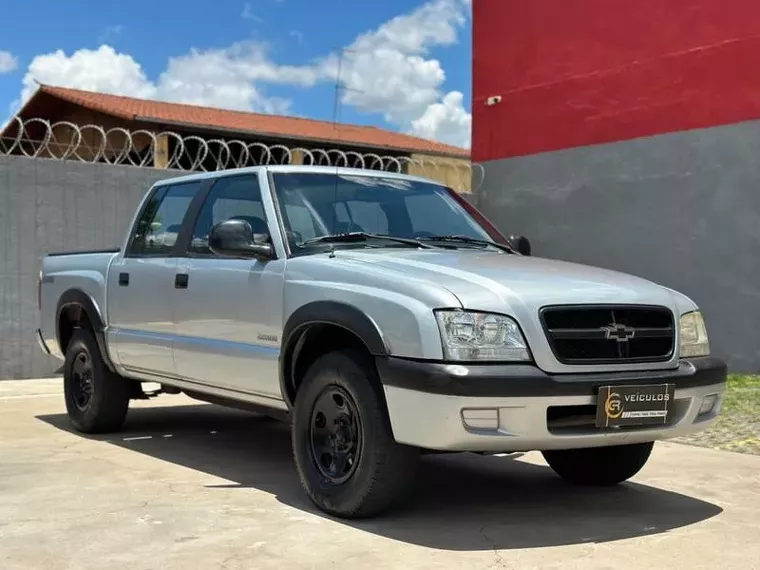 Chevrolet S10 Prata 3