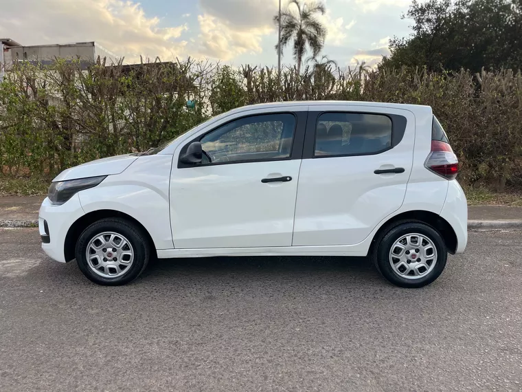 Fiat Mobi Branco 6