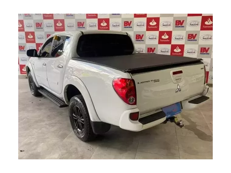 Mitsubishi L200 Triton Branco 2