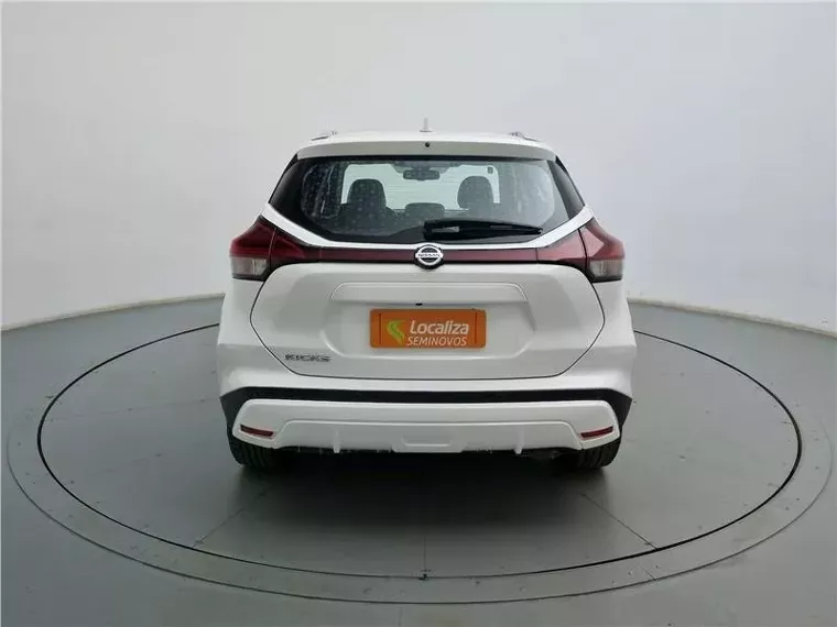 Nissan Kicks Branco 8