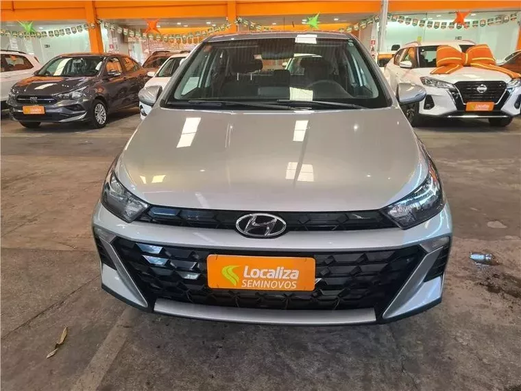 Hyundai HB20 Prata 4