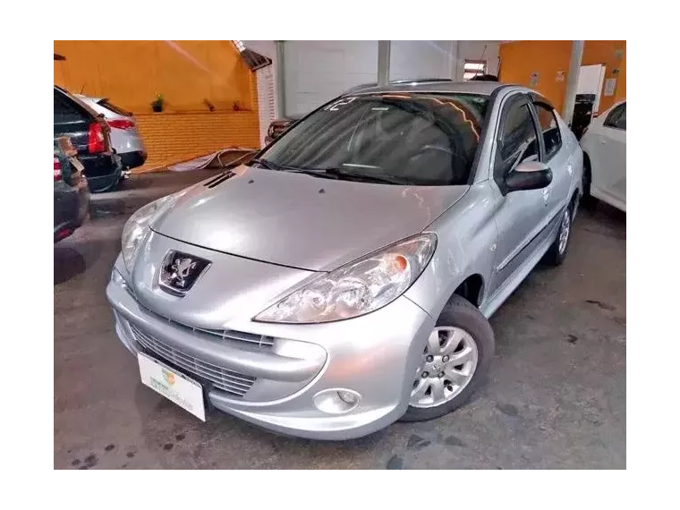 Peugeot 207 Prata 6