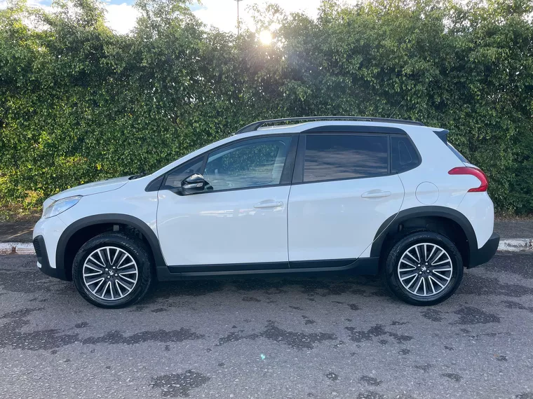 Peugeot 2008 Branco 11