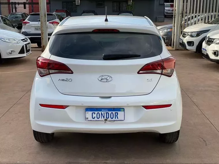 Hyundai HB20 Branco 8