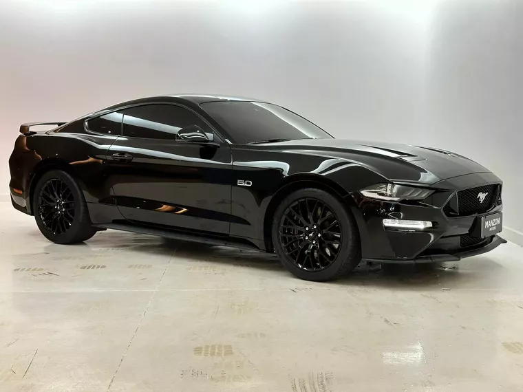 Ford Mustang Preto 25