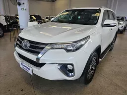 Toyota Hilux SW4