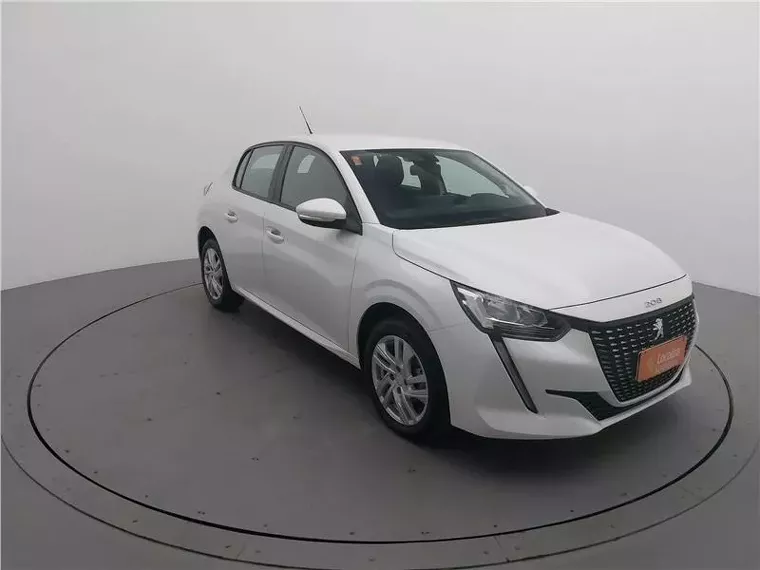 Peugeot 208 Branco 11