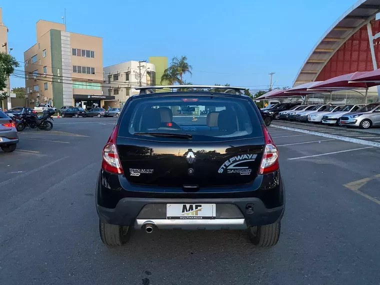 Renault Sandero Preto 6