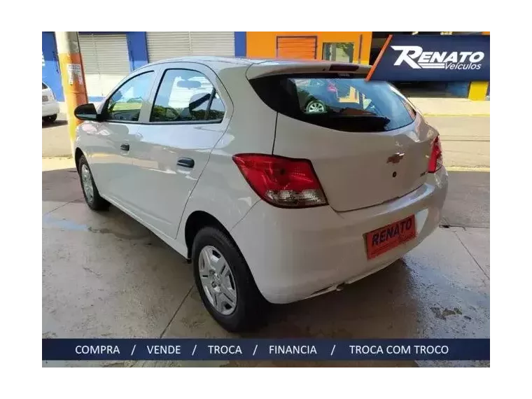 Chevrolet Onix Branco 2