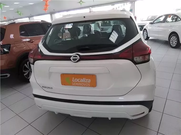 Nissan Kicks Branco 6