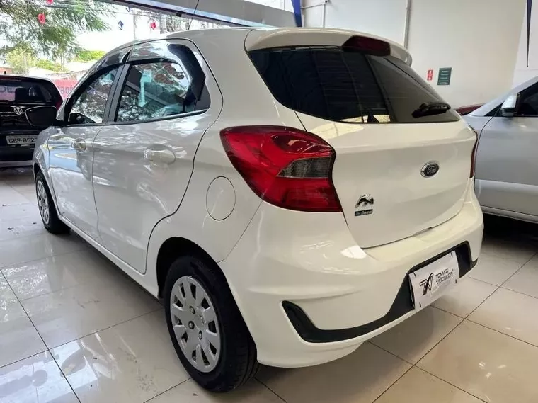 Ford KA Branco 10