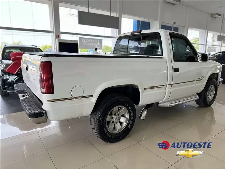 Chevrolet Silverado Branco 1