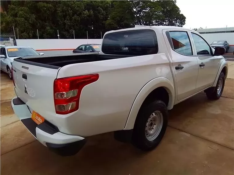 Mitsubishi L200 Triton Branco 7