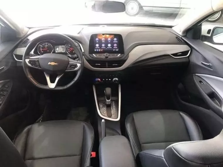 Chevrolet Onix Branco 14