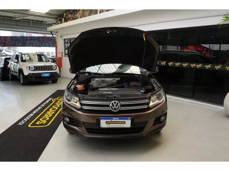 Volkswagen Tiguan Marrom 14