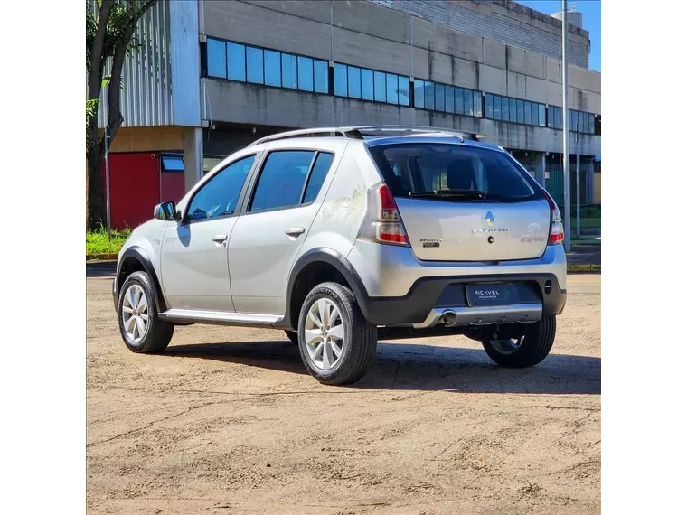 Renault Sandero Prata 15