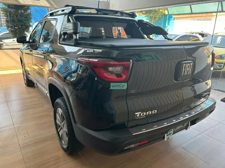 Fiat Toro Preto 5