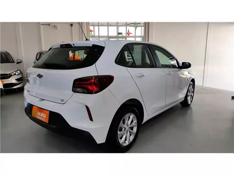 Chevrolet Onix Branco 5