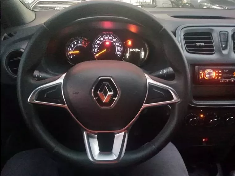 Renault Logan Prata 3