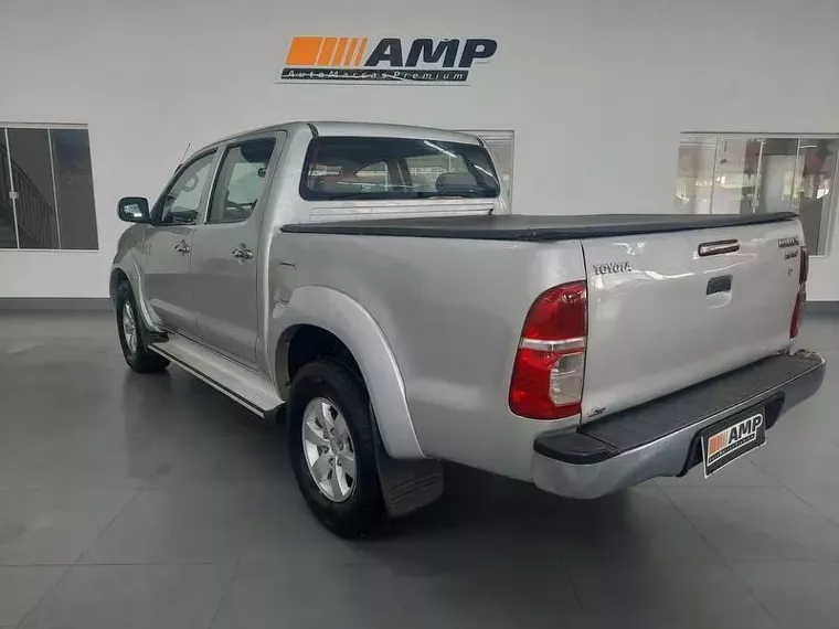 Toyota Hilux Prata 9