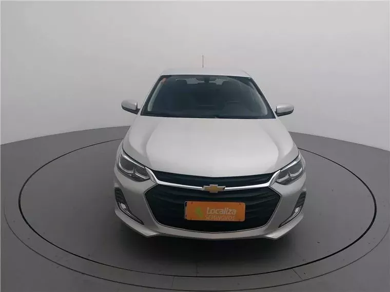 Chevrolet Onix Prata 2