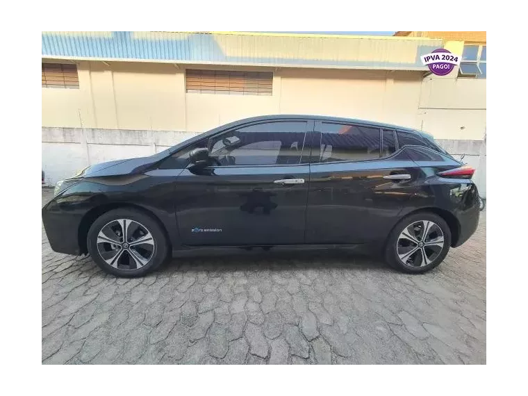 Nissan Leaf Preto 1