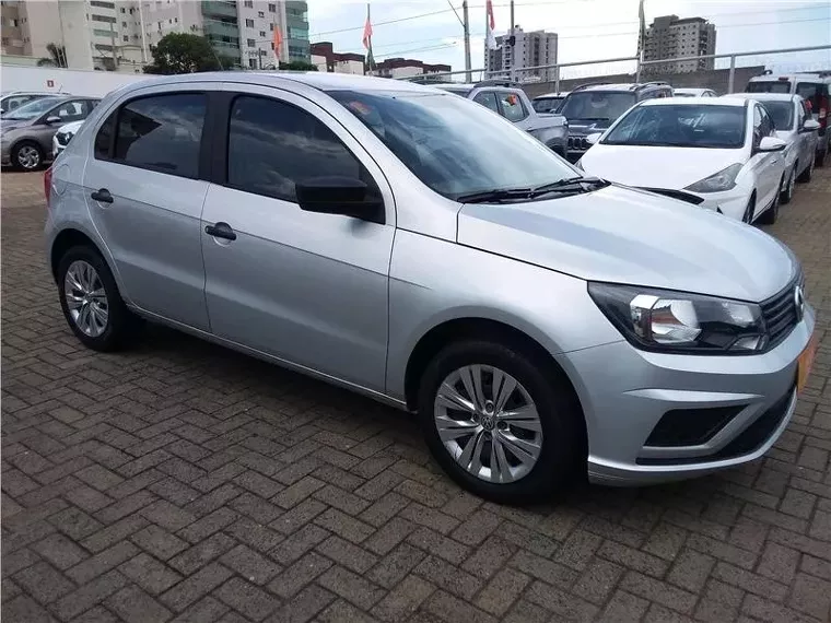 Volkswagen Gol Prata 4