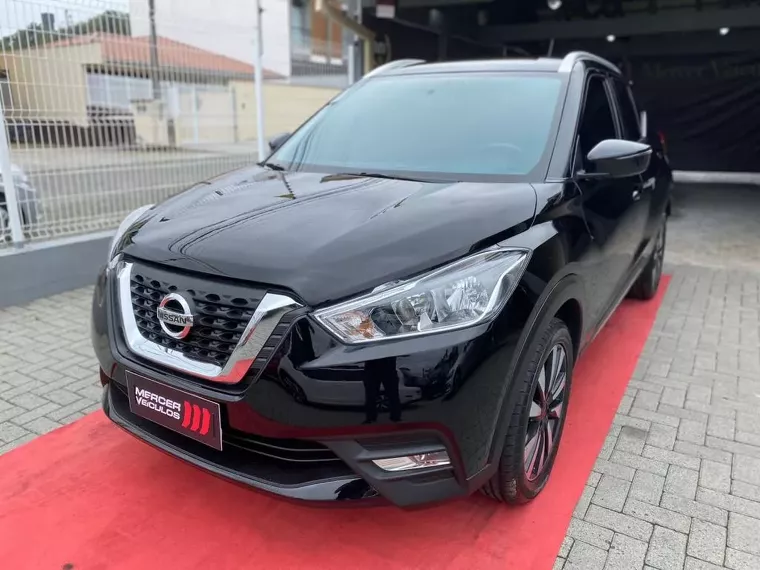 Nissan Kicks Preto 8