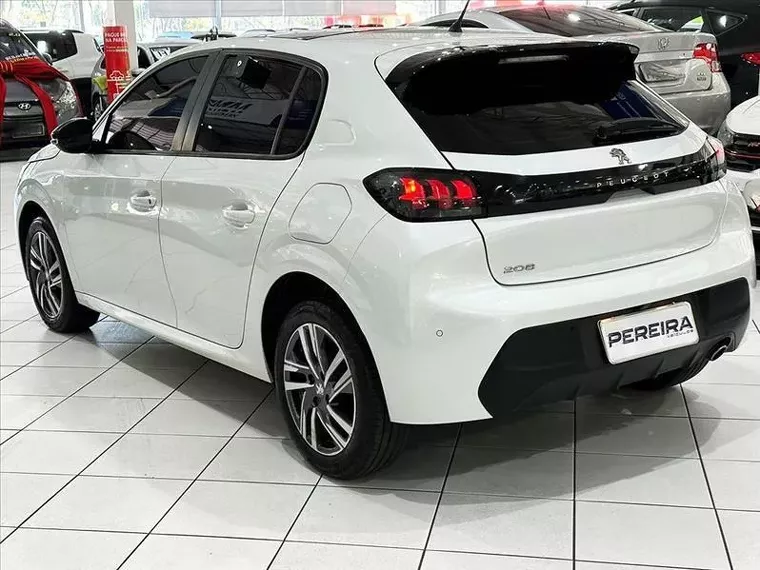 Peugeot 208 Branco 7