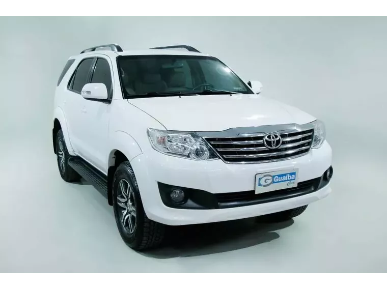 Toyota Hilux SW4 Branco 7