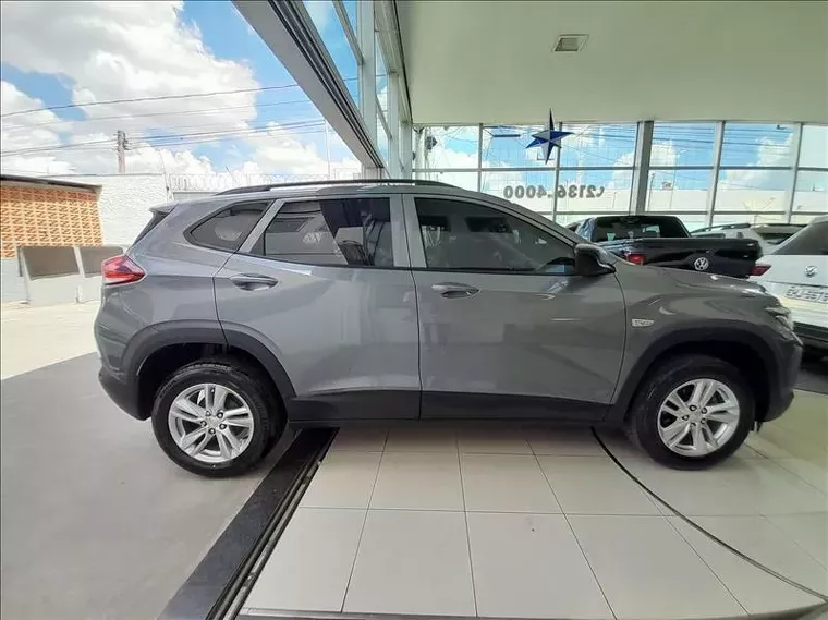 Chevrolet Tracker Cinza 6