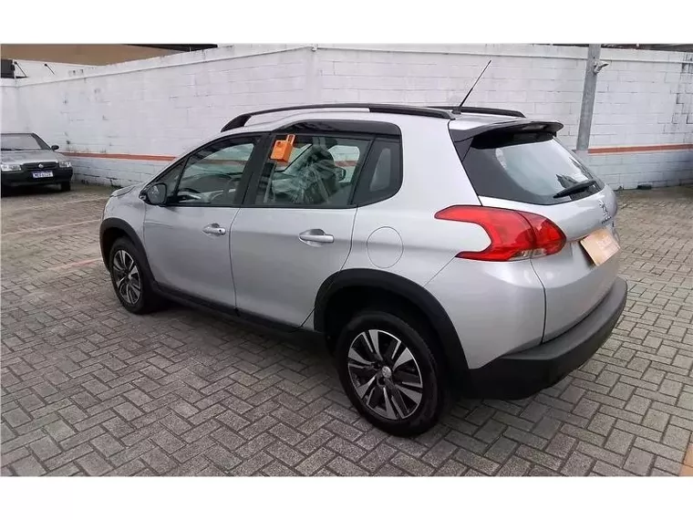 Peugeot 2008 Cinza 2