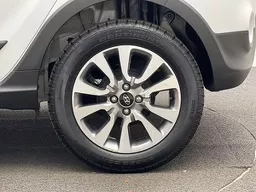 Hyundai HB20X