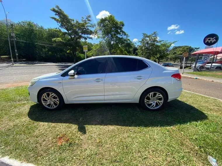 Citroën C4 Lounge Branco 4