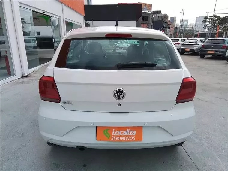 Volkswagen Gol Branco 9