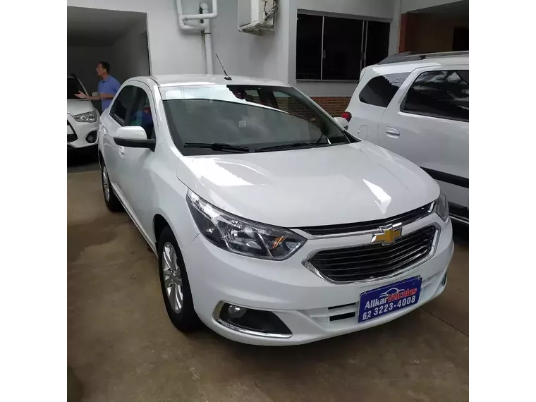 Chevrolet Cobalt Branco 4