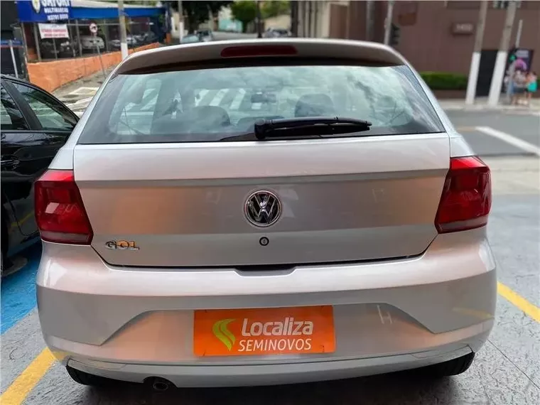 Volkswagen Gol Prata 8