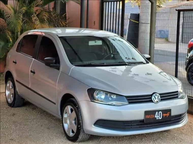 Volkswagen Gol Prata 1