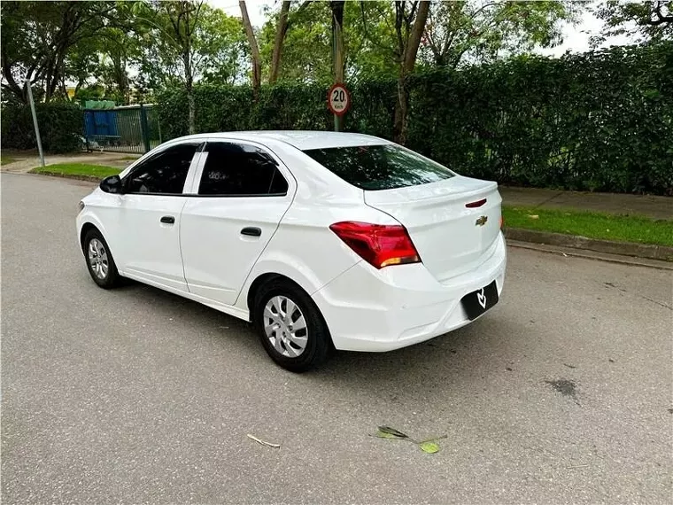 Chevrolet Onix Branco 5