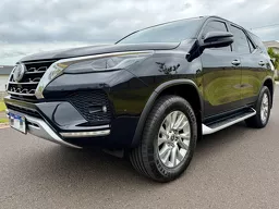 Toyota Hilux SW4