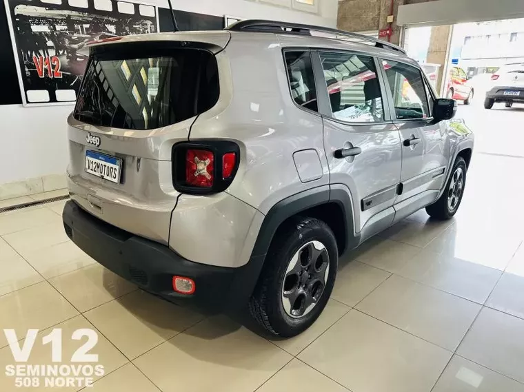 Jeep Renegade Prata 10